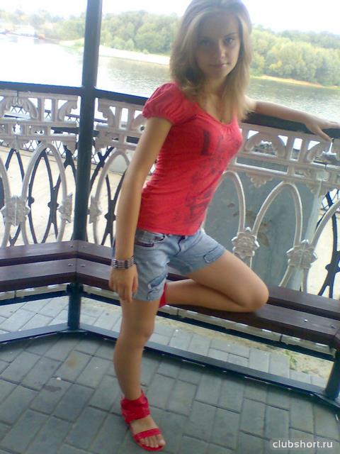 10413_devushka-v-shortah-474.jpg